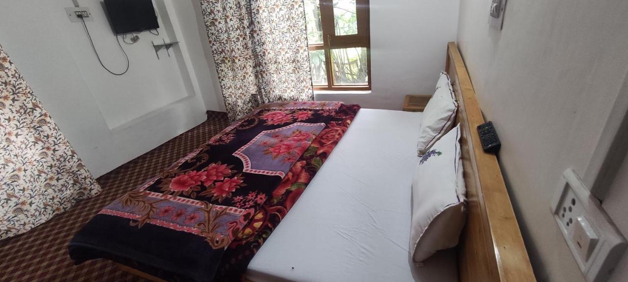 Jahangir cottage pahalgam Bagian luar foto